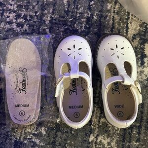 FootMates White Dress Shoes for Kids
